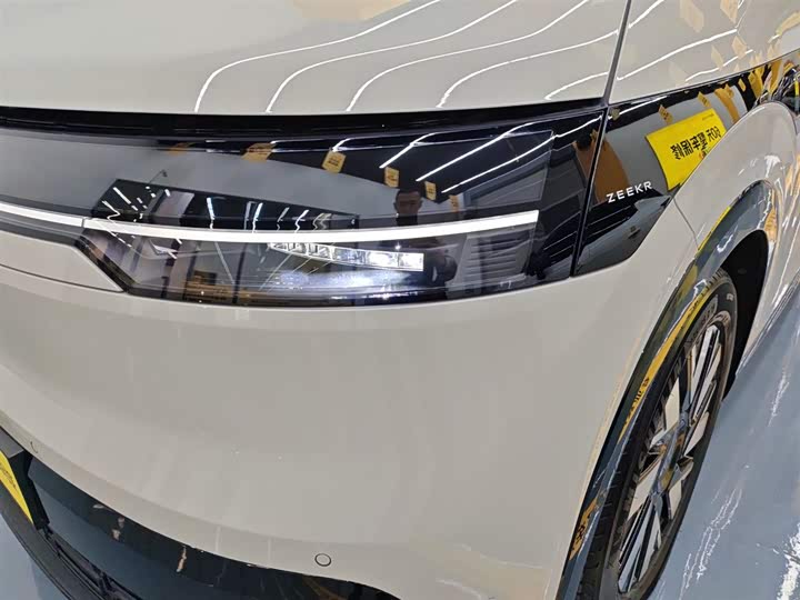Фото 24 - Zeekr Mix