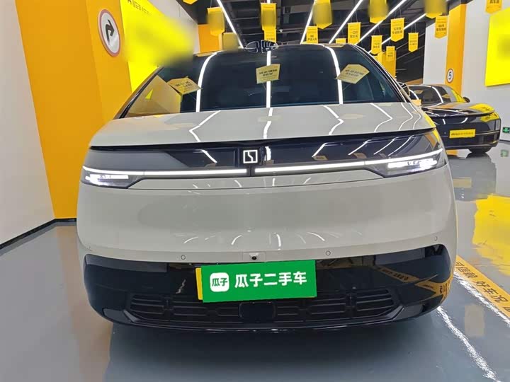 Фото 3 - Zeekr Mix