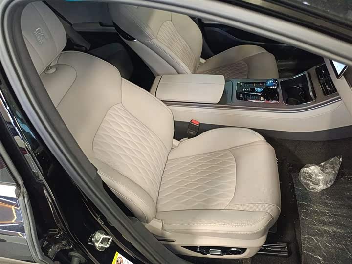 Фото 16 - BYD Han