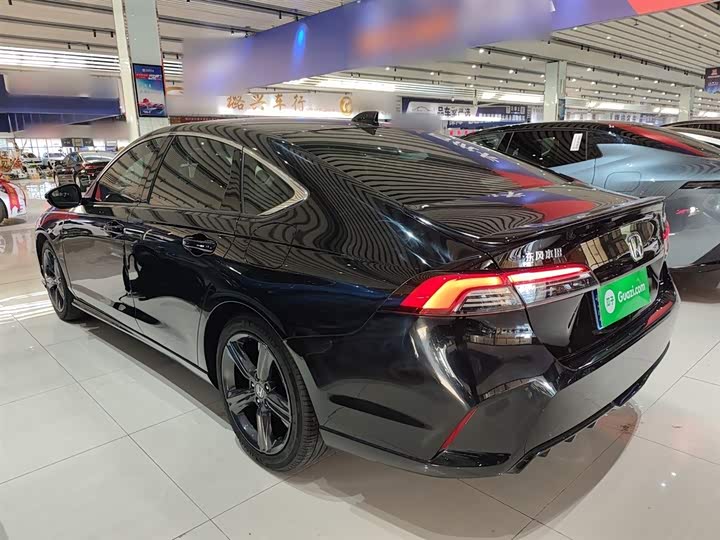 Фото 5 - Honda Inspire