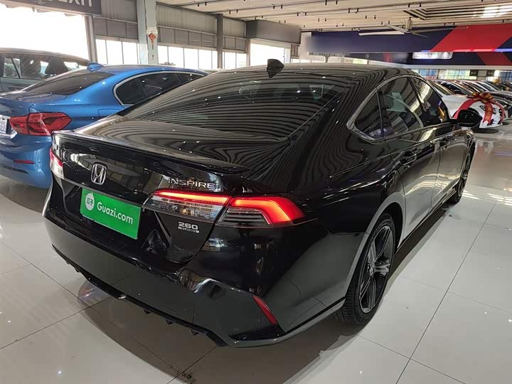 Фото 7 - Honda Inspire