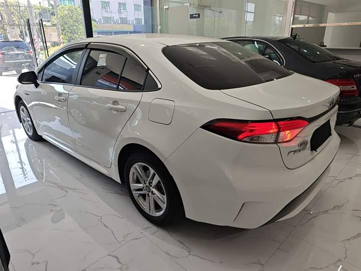 Фото 5 - Toyota Levin