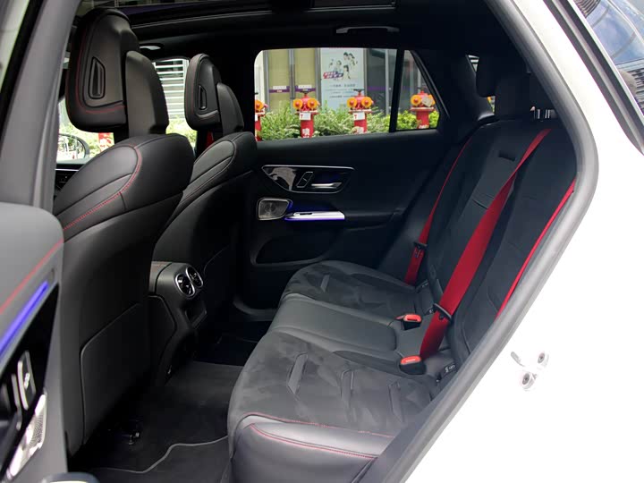 Фото 9 - Mercedes-Benz GLC-Class AMG