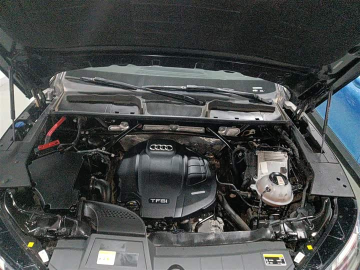 Фото 20 - Audi Q5L