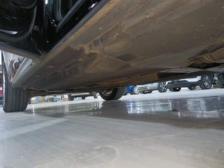 Фото 22 - Audi Q5L