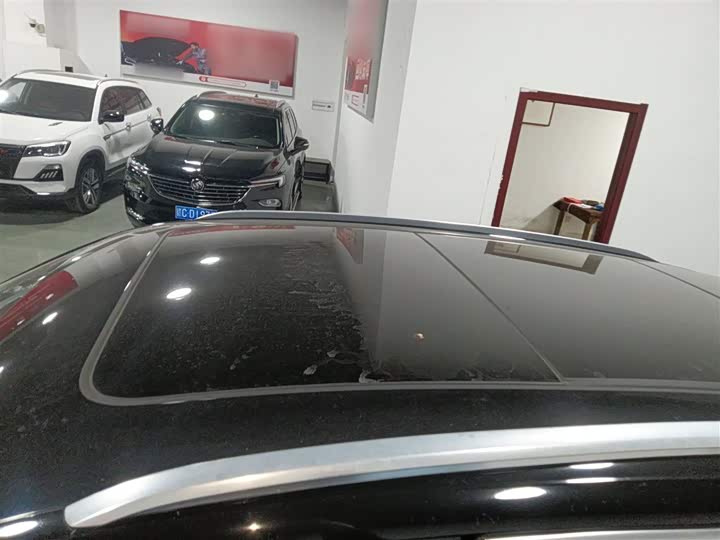 Фото 27 - Audi Q5L