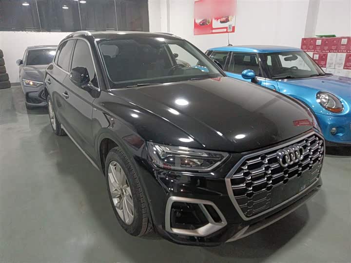 Фото 4 - Audi Q5L