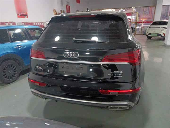 Фото 6 - Audi Q5L