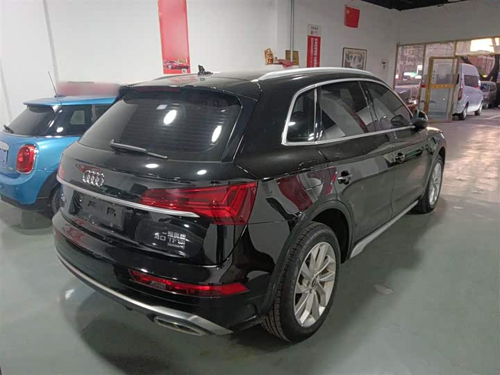 Фото 7 - Audi Q5L