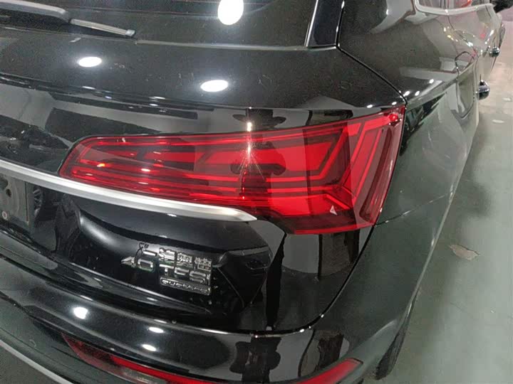 Фото 8 - Audi Q5L