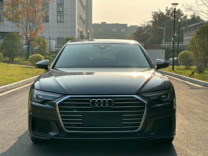 Фото 2 - Audi A6L
