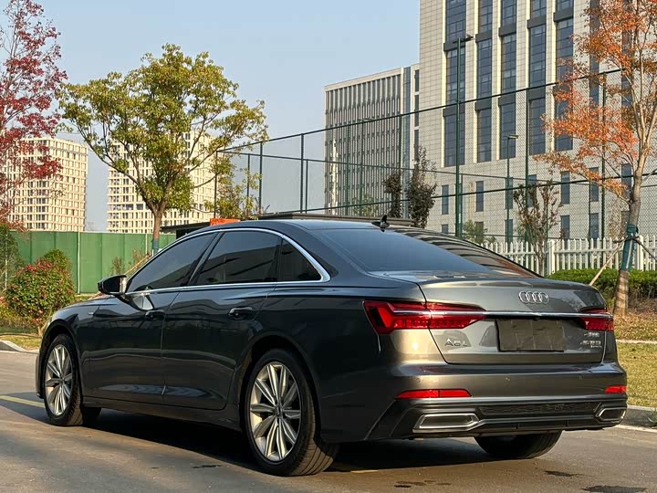 Фото 24 - Audi A6L