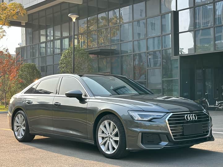 Фото 3 - Audi A6L