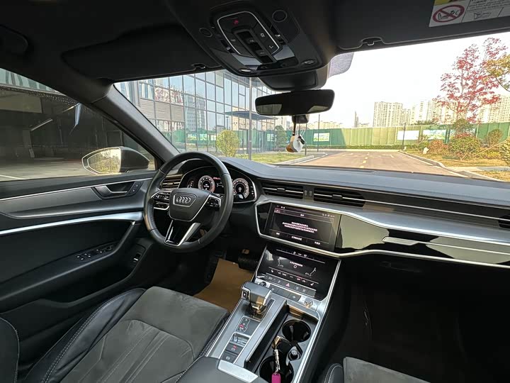 Фото 8 - Audi A6L