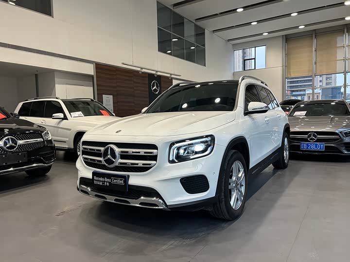 Фото 1 - Mercedes-Benz GLB-Class