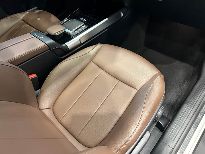 Фото 15 - Mercedes-Benz GLB-Class