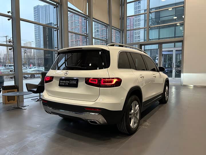 Фото 21 - Mercedes-Benz GLB-Class