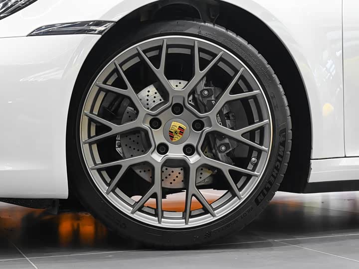 Фото 19 - Porsche 911