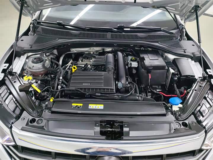 Фото 10 - Volkswagen Sagitar L