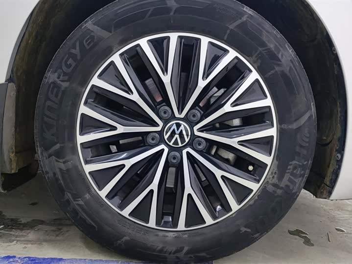 Фото 6 - Volkswagen Sagitar L