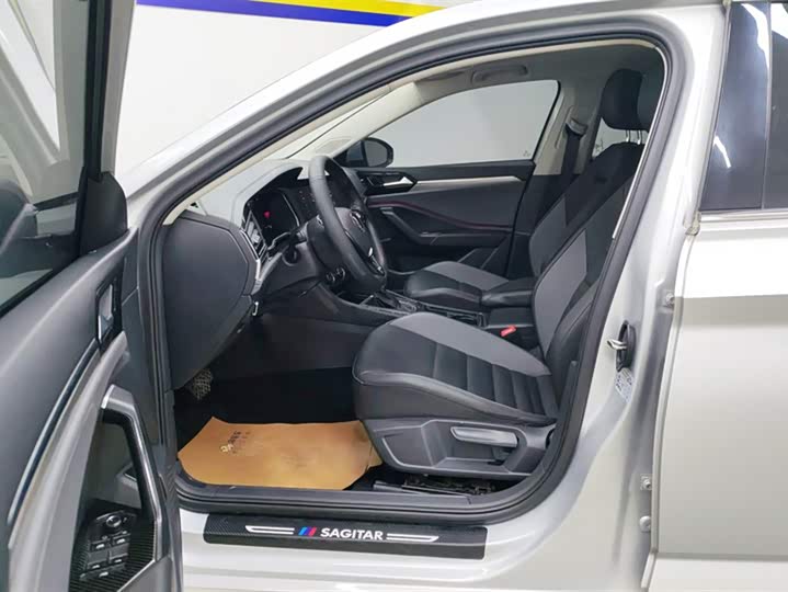 Фото 9 - Volkswagen Sagitar L