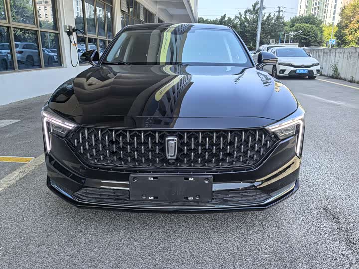 Фото 2 - Bestune B70