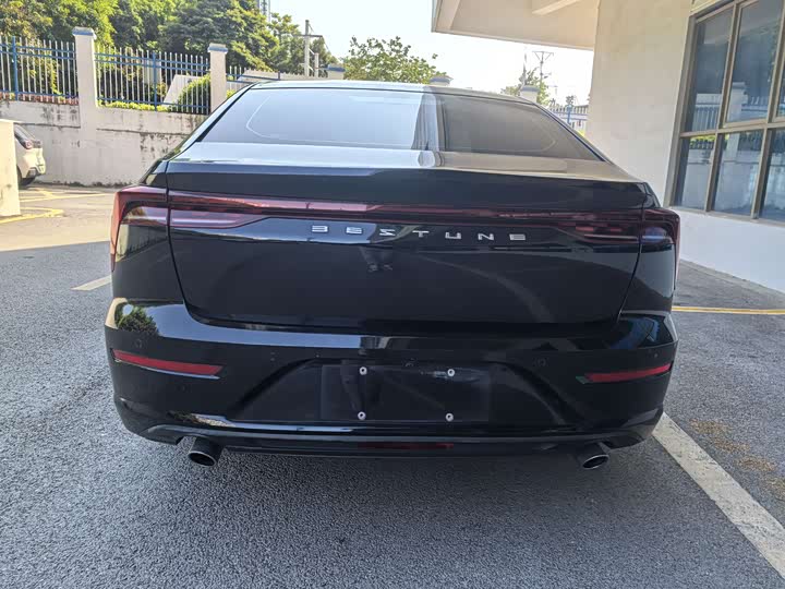 Фото 6 - Bestune B70