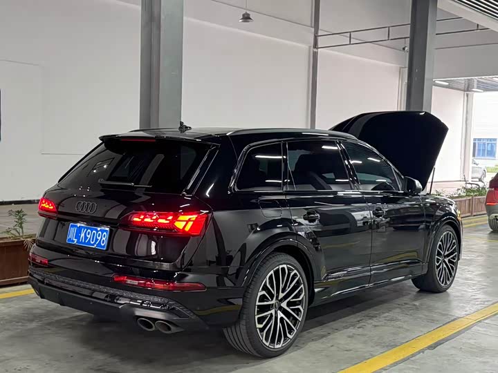 Фото 5 - Audi SQ7