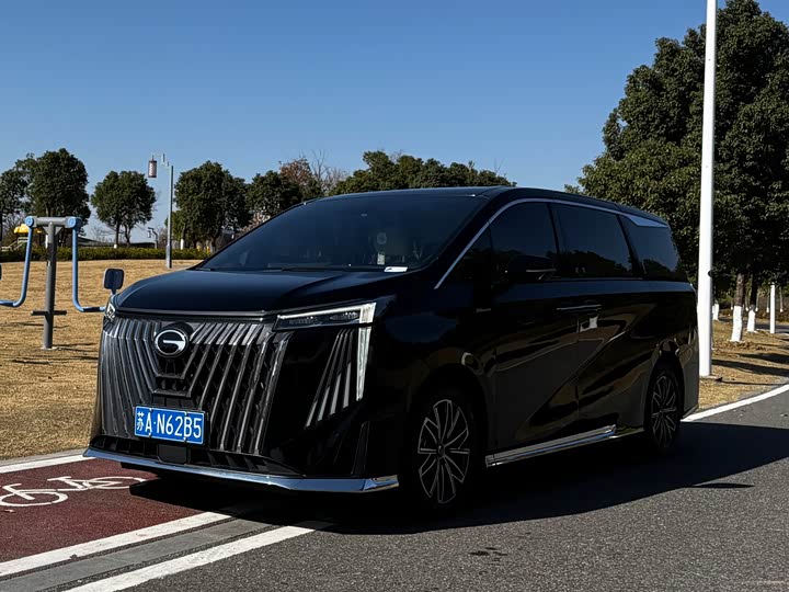 Фото 1 - GAC Trumpchi M8