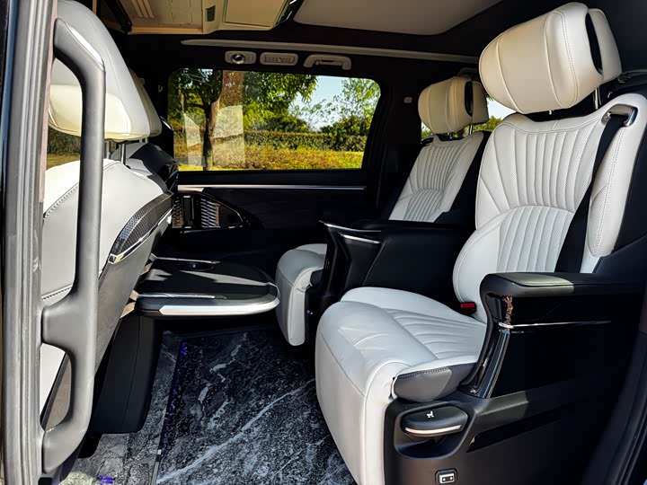 Фото 7 - GAC Trumpchi M8