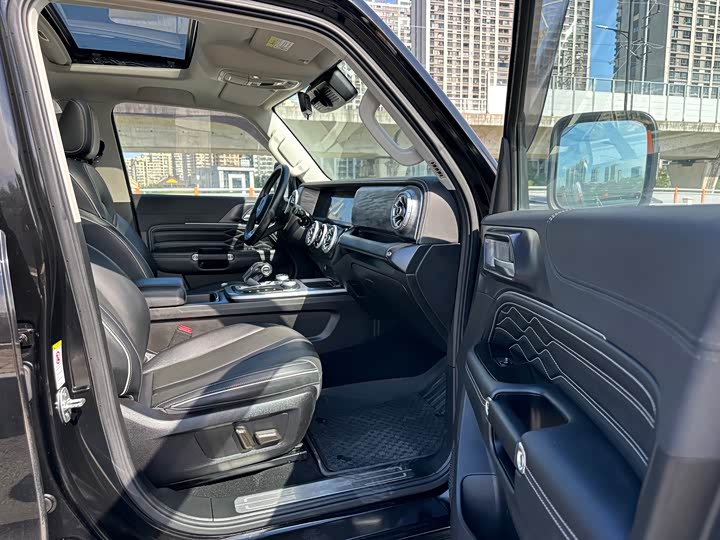 Фото 13 - Tank 300