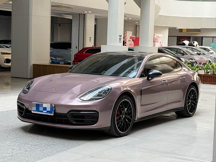 Фото 1 - Porsche Panamera