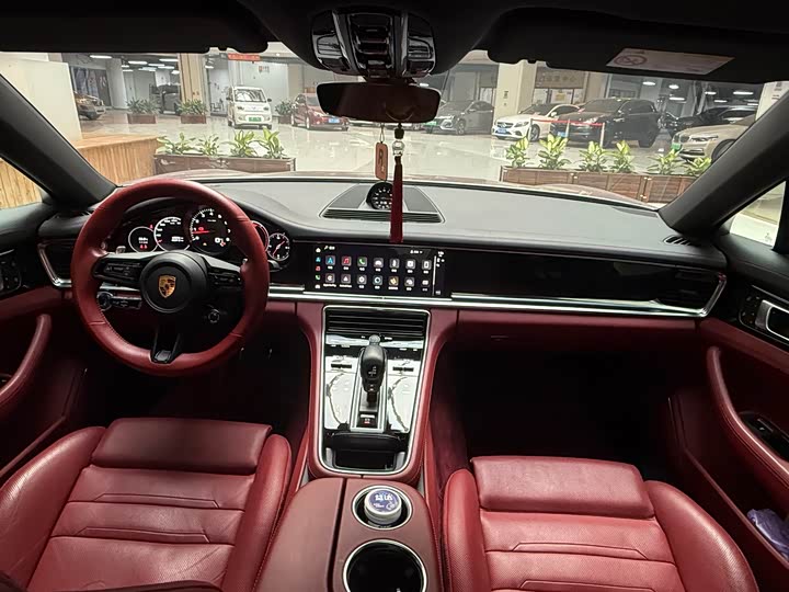 Фото 7 - Porsche Panamera