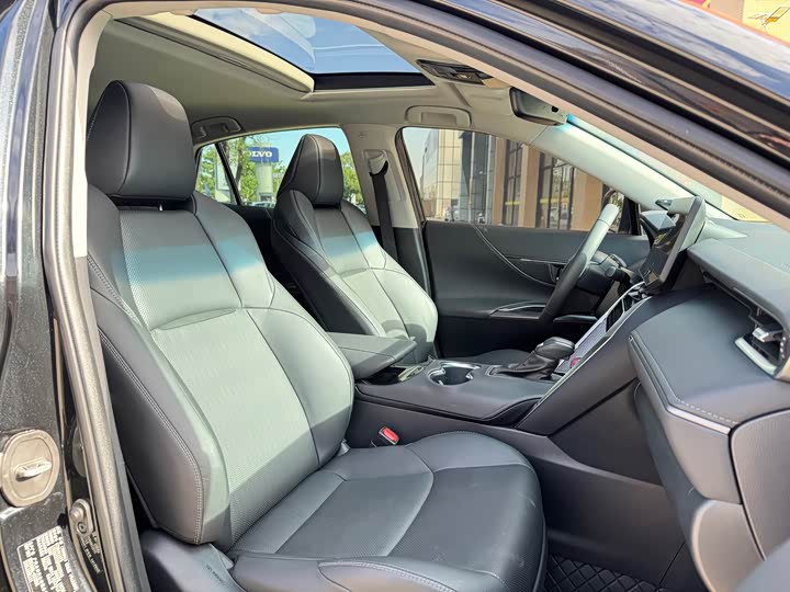 Фото 10 - Toyota Venza