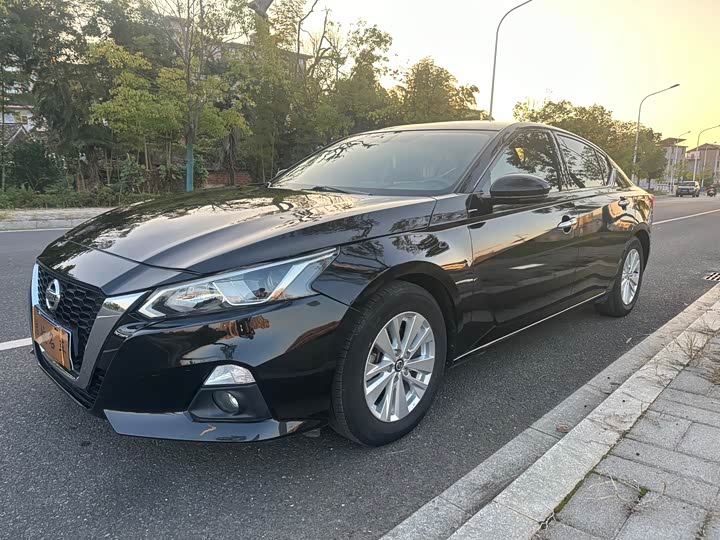 Фото 1 - Nissan Teana