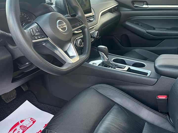 Фото 10 - Nissan Teana