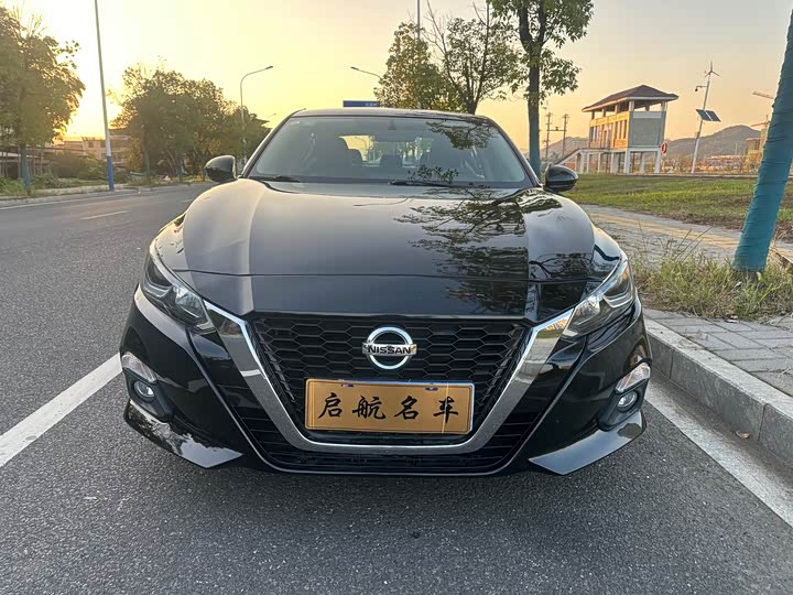 Фото 2 - Nissan Teana