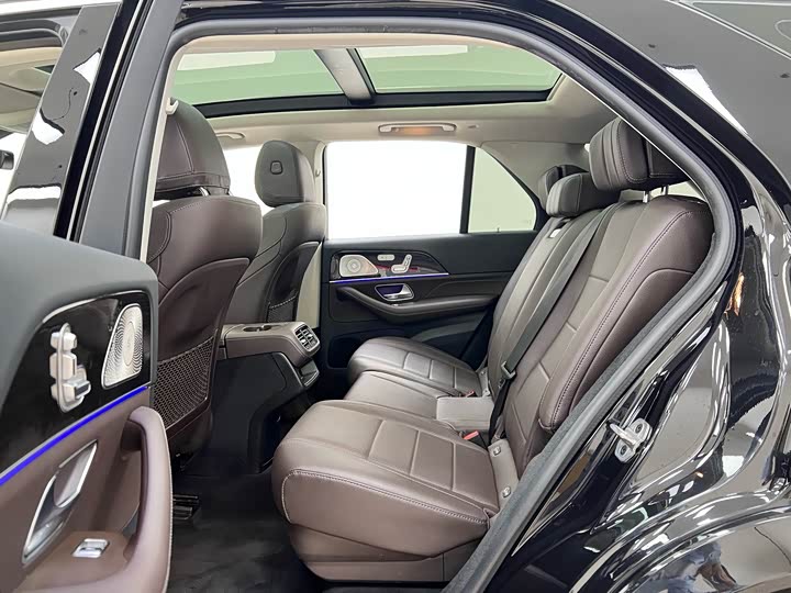 Фото 16 - Mercedes-Benz GLE-Class