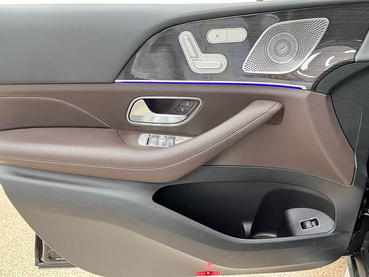 Фото 19 - Mercedes-Benz GLE-Class