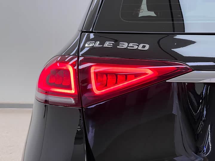 Фото 37 - Mercedes-Benz GLE-Class