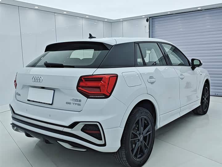 Фото 4 - Audi Q2L