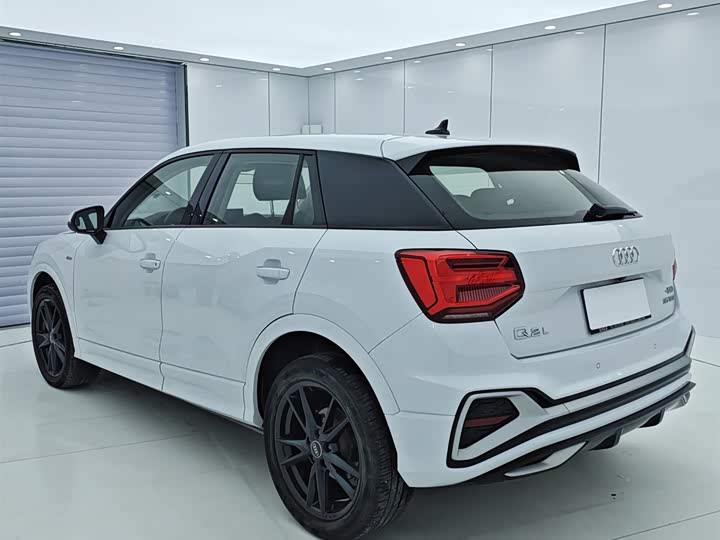 Фото 6 - Audi Q2L