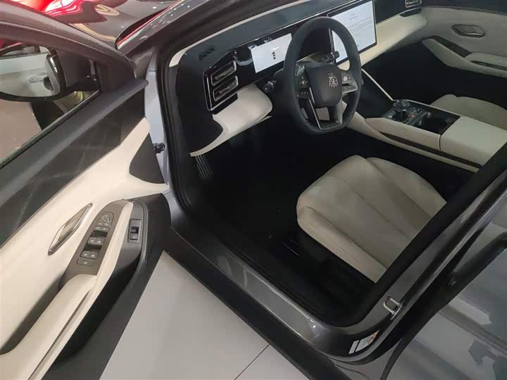 Фото 13 - BYD Qin L