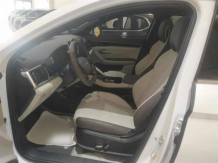 Фото 15 - BYD Song Plus Hybrid/EV