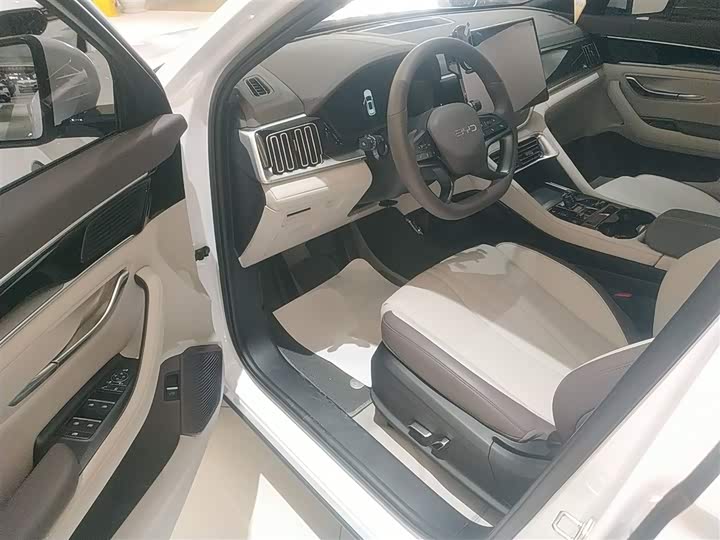 Фото 16 - BYD Song Plus Hybrid/EV