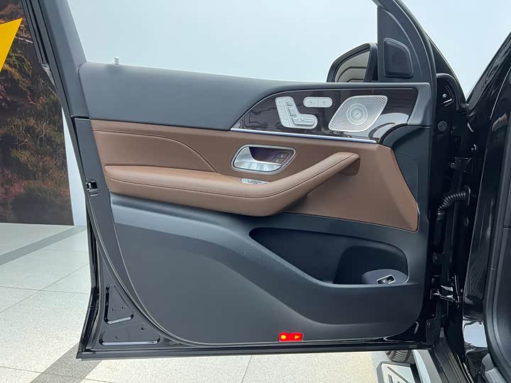 Фото 11 - Mercedes-Benz GLE-Class