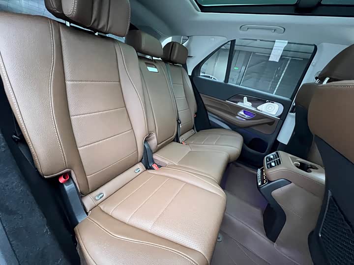 Фото 17 - Mercedes-Benz GLE-Class