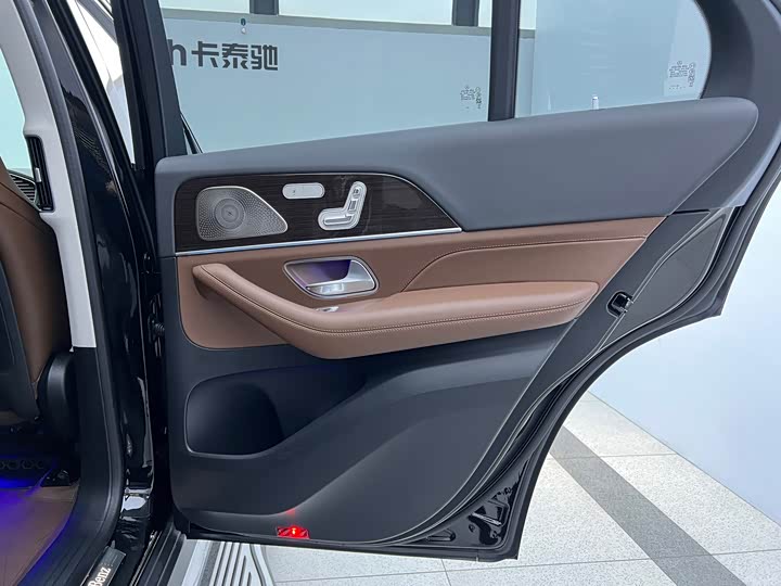 Фото 18 - Mercedes-Benz GLE-Class