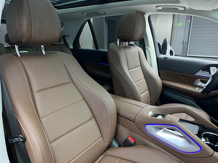 Фото 21 - Mercedes-Benz GLE-Class