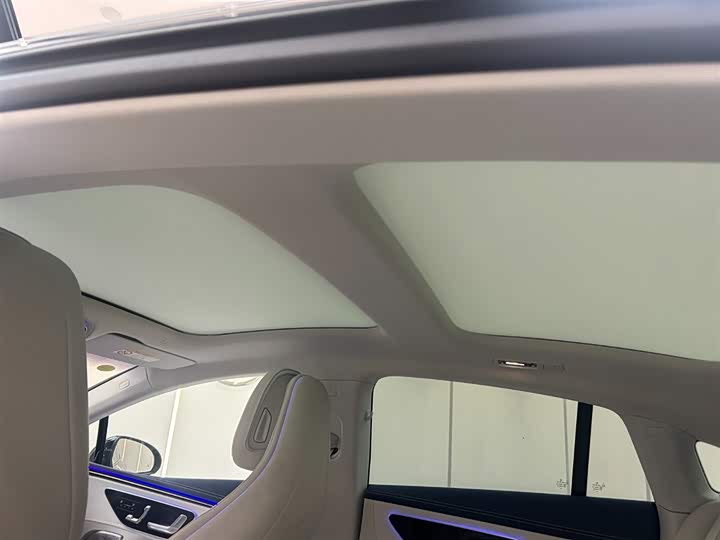 Фото 16 - Mercedes-Benz EQE AMG